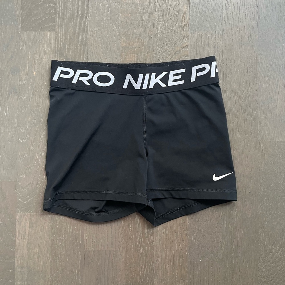 Nike pro workout shorts